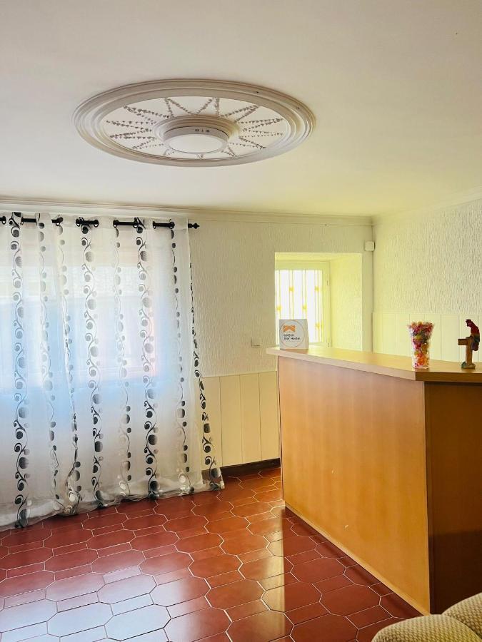 Gião Hostel Golden Star מראה חיצוני תמונה
